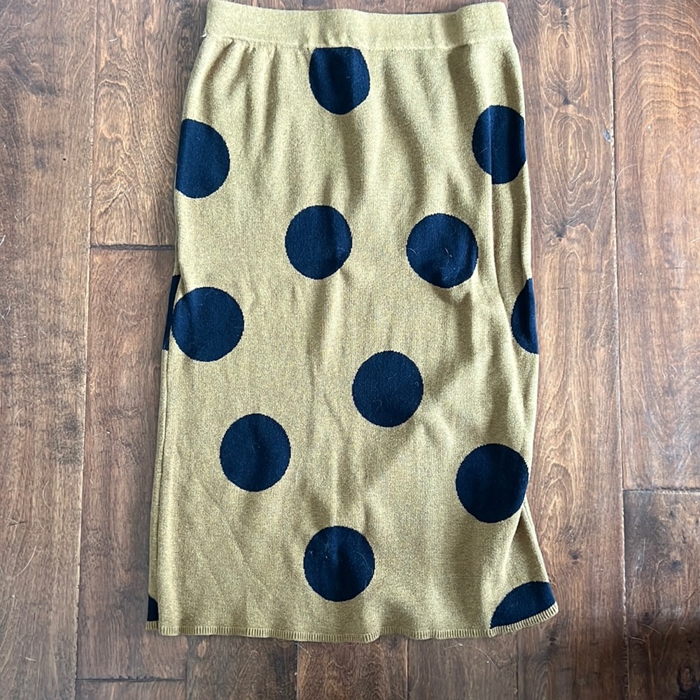 ✨NWT✨ Polka Dot Pencil Skirt